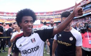 cria do flamengo brilha na premier league com willian e arranca suspiro dos ingleses