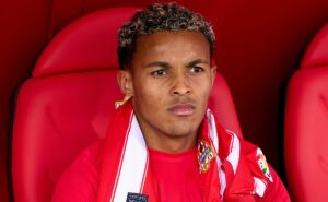 mundial 'fez' isso: palmeiras muda contrato de lázaro de última hora