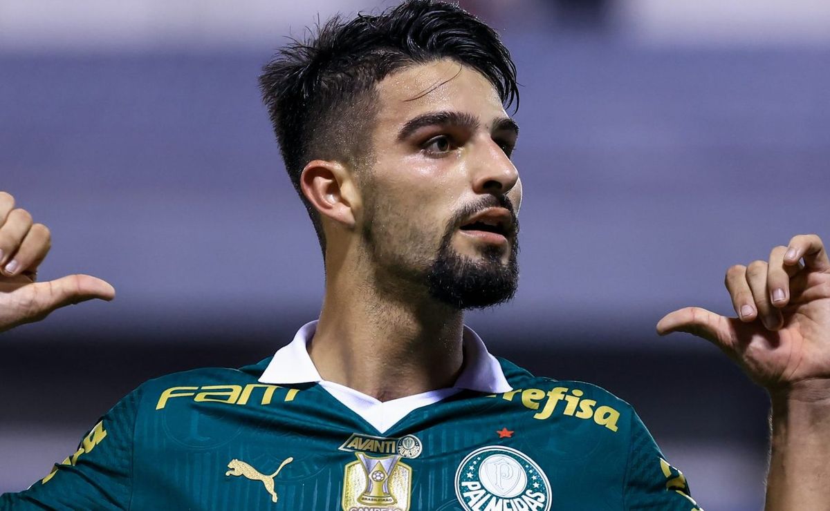 flaco lopez em alta faz palmeiras abandonar busca por um novo centroavante