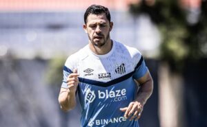 giuliano não é único e santos tem mais um desfalque para o clássico