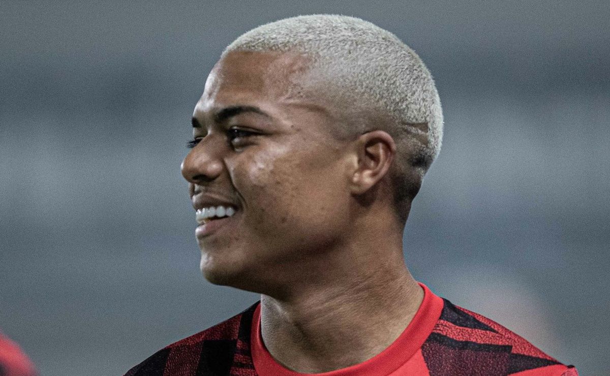 igor jesus se destaca no flamengo e revela inspiração em 'queridinho' da nação