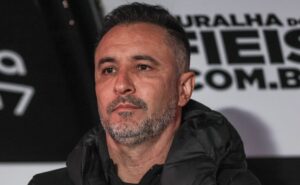 vítor pereira pode causar punição pesada e corinthians toma atitude extrema sobre condenação