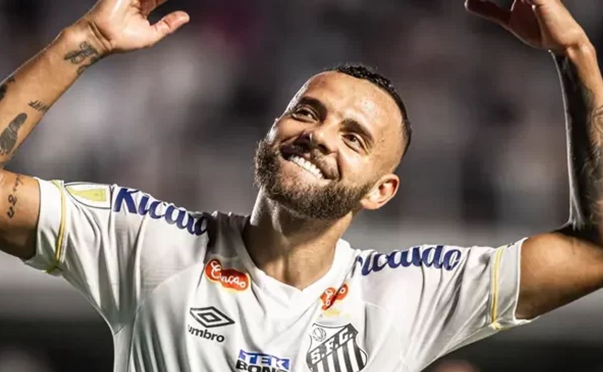 guilherme comemora gols em vitória do santos e exalta união do grupo