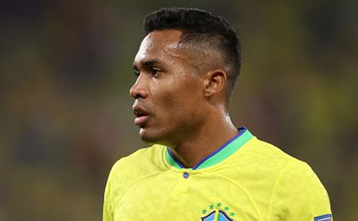 alex sandro no corinthians? direção ‘bate o martelo’ após avaliar contratação