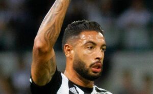 corinthians é comunicado e pumas define valor para vender nathan silva ao timão