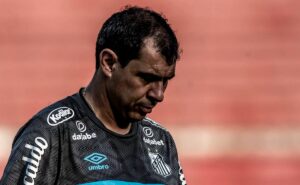 está fora do jogo contra o corinthians: carille recebe péssima notícia de última hora 