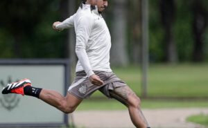 matheus frança mal chega ao corinthians e atitude com antónio oliveira repercute