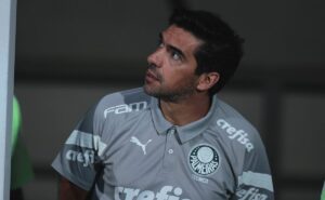 cobrou a leila ao vivo; abel ferreira cita posição carente no palmeiras: “gostaria de outra opção”