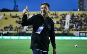 vazou tudo: augusto melo crava contratação de 1ª linha no corinthians