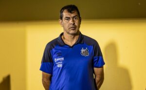 "a gente não mereceu ganhar o jogo"; fábio carille detona atuação do santos
