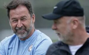 augusto melo decide se vai demitir mano do corinthians após o clássico