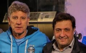 100% oficial: grêmio confirma negociação de atacante na calada da noite