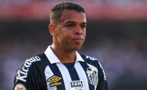 sandry tem situação atualizada no santos e dm dá notícia animadora após lesão grave