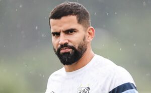 acabou de ser confirmado na vila: venda de tomás rincón tem decisão final no santos