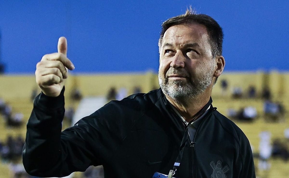 augusto melo já sabe salário de pedro henrique antes de assinar no corinthians