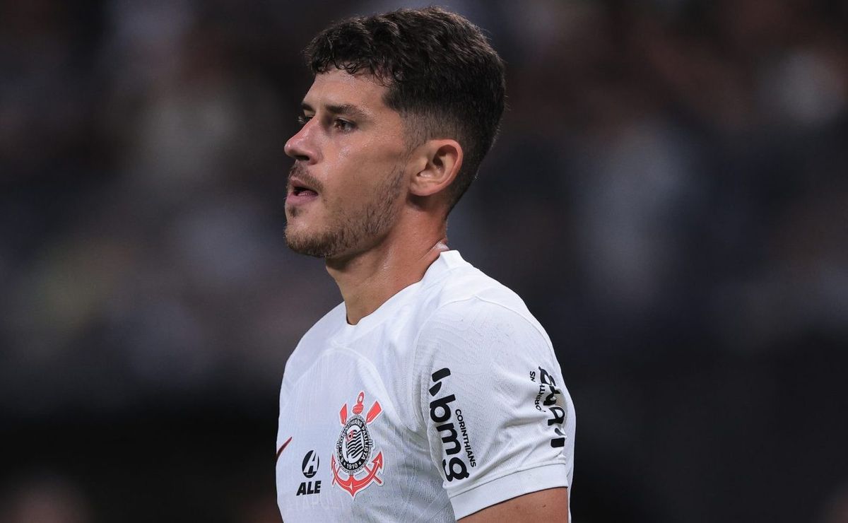 logo no 1º treino: antónio oliveira toma decisão no corinthians sobre hugo