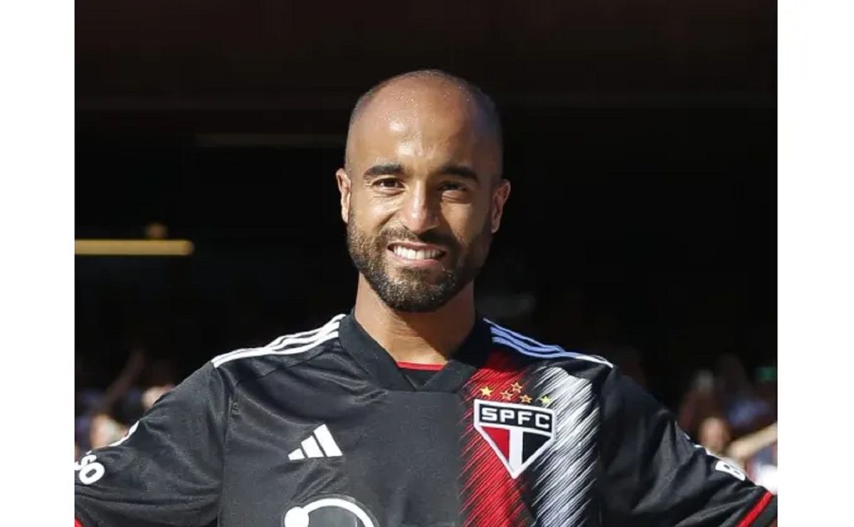 lucas moura comemora marca de 150 partidas disputadas pelo são paulo