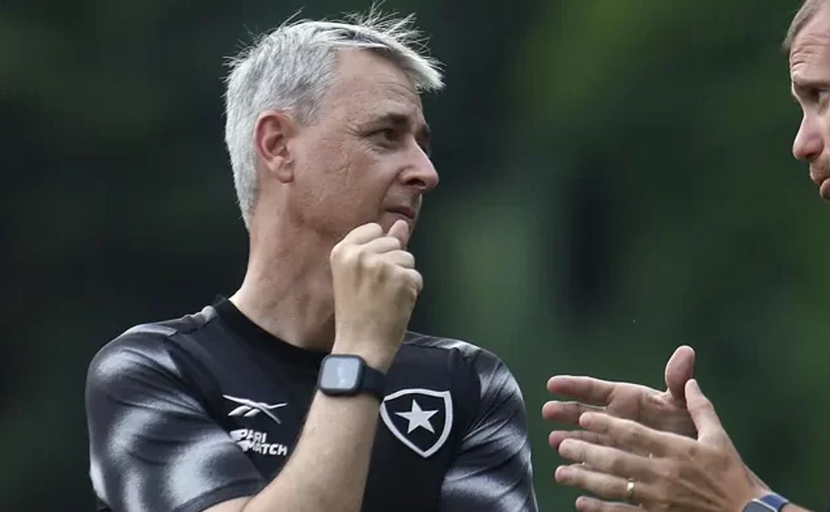 luiz henrique é substituído em jogo do botafogo e situação acaba preocupando torcedor