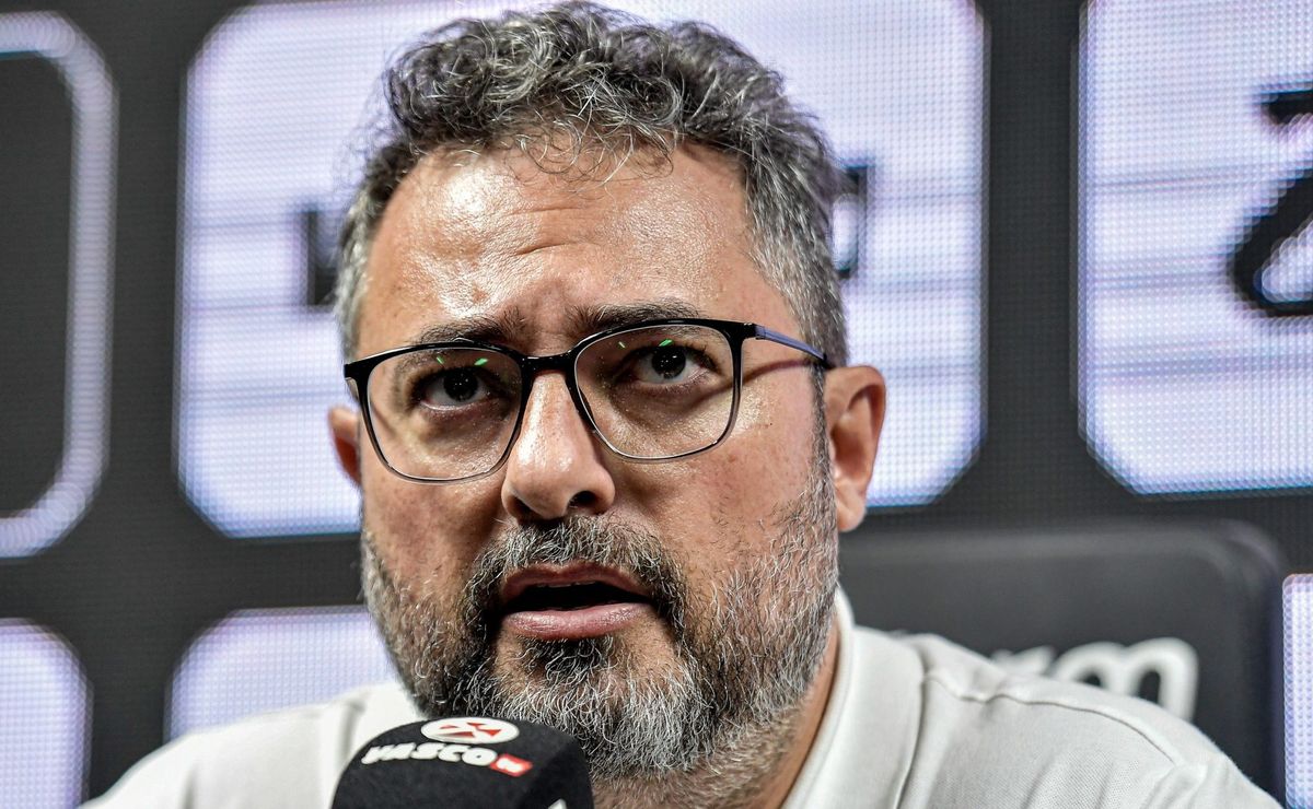 mais uma 'canetada' de alexandre mattos: vasco tem saída confirmada no elenco