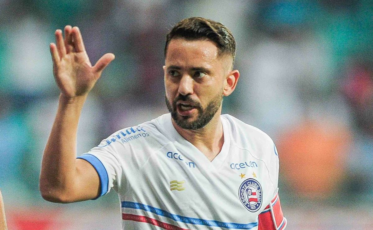 torcida do bahia ficou revoltada: everton ribeiro vê ceni passa por problemão e flamenguistas se divertem