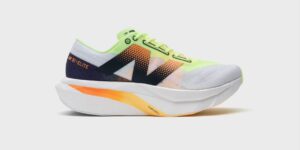 new balance apresenta fuelcell supercomp elite v4, tênis com maior retorno de energia da marca