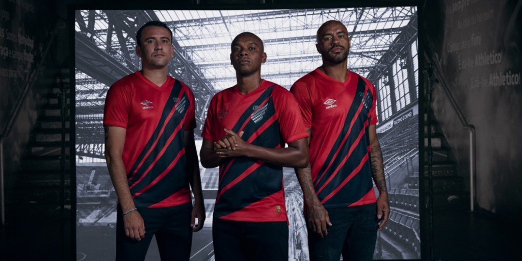 umbro apresenta os uniformes do centenário do athletico paranaense