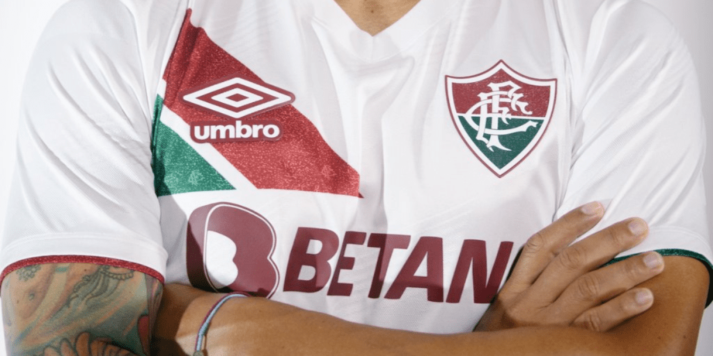 fluminense e umbro apresentam segundo uniforme para temporada de 2024