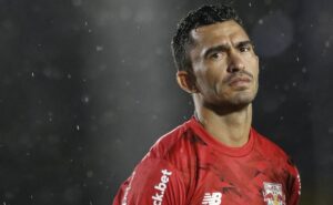 corinthians se decide sobre contratar meio campista raul, do red bull bragantino