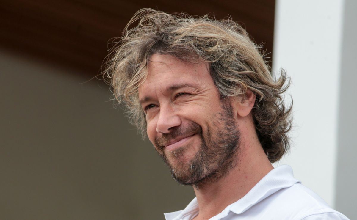 lugano defende james rodríguez após eliminação do são paulo e é rebatido por outro ídolo: "obrigatório bater"