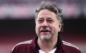 julio casares, presidente do são paulo, vence disputa com santos e está contratando novo reforço