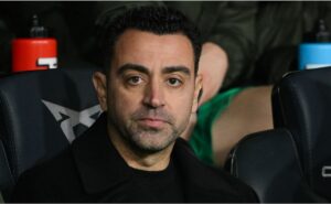 champions league: após classificação do barcelona, xavi rebate críticas: "bobo da corte"