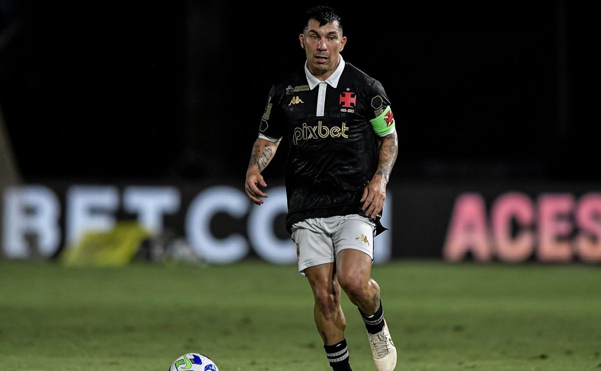 vasco define a renovação de medel após a saída de alexandre mattos