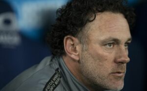 milito revela emoção após ser anunciado como treinador do atlético mg: "estou muito feliz"