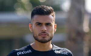 fausto vera e igor coronado treinam com bola no corinthians; saiba mais da recuperação da dupla