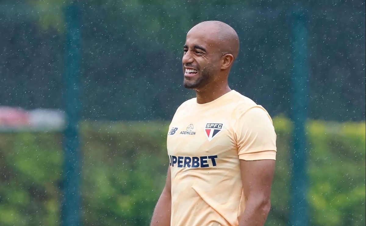 corinthians é descartado e meia quer jogar com lucas moura no são paulo