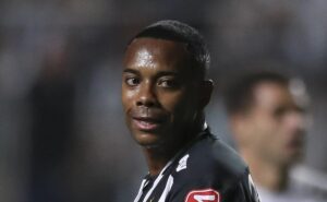 santos vai retirar imagens de robinho ligadas ao clube; somente um local será preservado