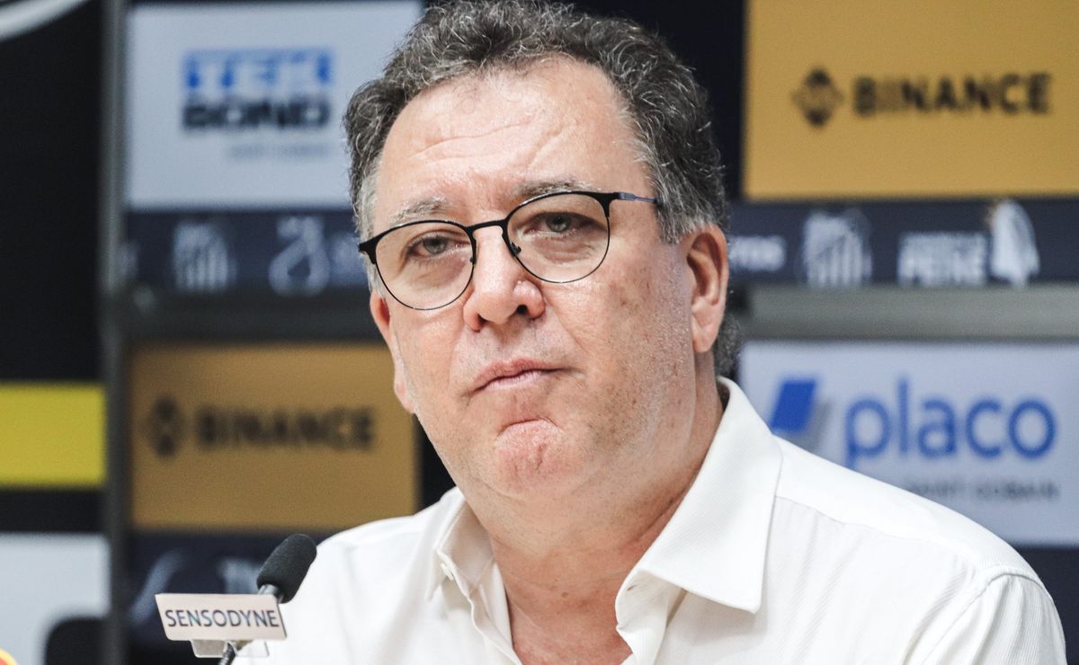 santos de marcelo teixeira rescinde o contrato com jovem lateral das categorias de base