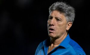 ele é goleador e bastante experiente, cairia como uma luva: torcida do grêmio pede reforço dispensado por renato no passado
