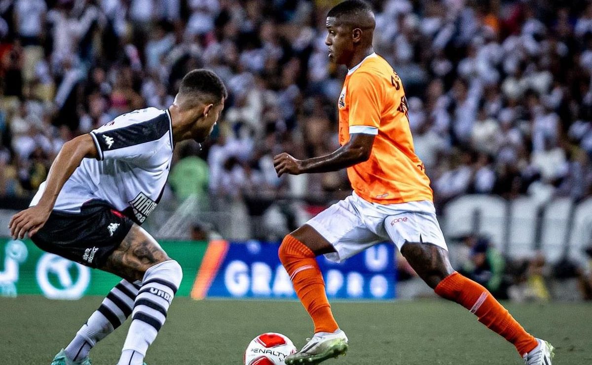 torcida do vasco elege culpado por gol de xandinho, na semifinal do carioca