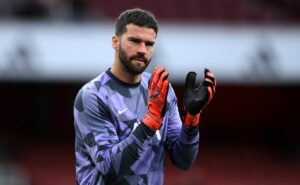 contrato até 2027: internacional tem decisão sobre chegada de alisson