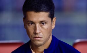 corinthians abre conversa com volante pedido por carpini no são paulo