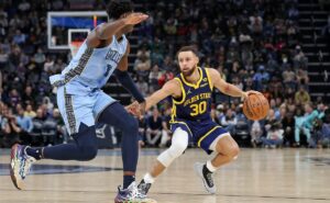 acorda, curry! golden state mantém sonho de play off vivo contra os grizzlies 