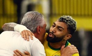 corinthians define estratégia para fechar com gabigol, que está sem espaço no flamengo