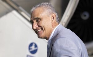 r$ 1 milhão por mês: flamengo define anunciar nova contratação que tite pediu