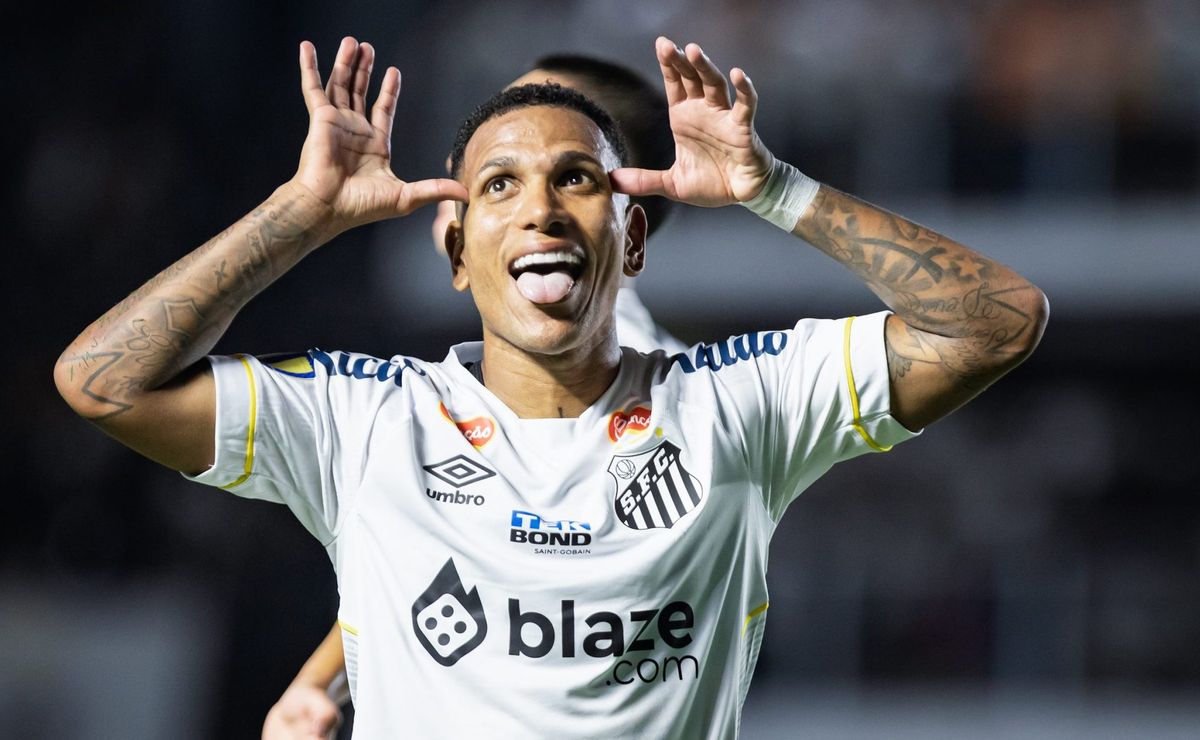 santos supera o palmeiras e conquista vantagem para o jogo final