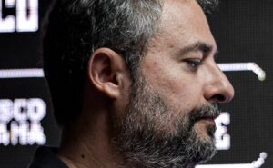 de referência ao amadorismo, alexandre mattos é demitido do vasco após sequência de desentendimentos