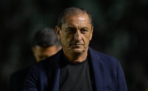 análise: vasco precisa vencer o nova iguaçu para se classificar às finais do campeonato carioca