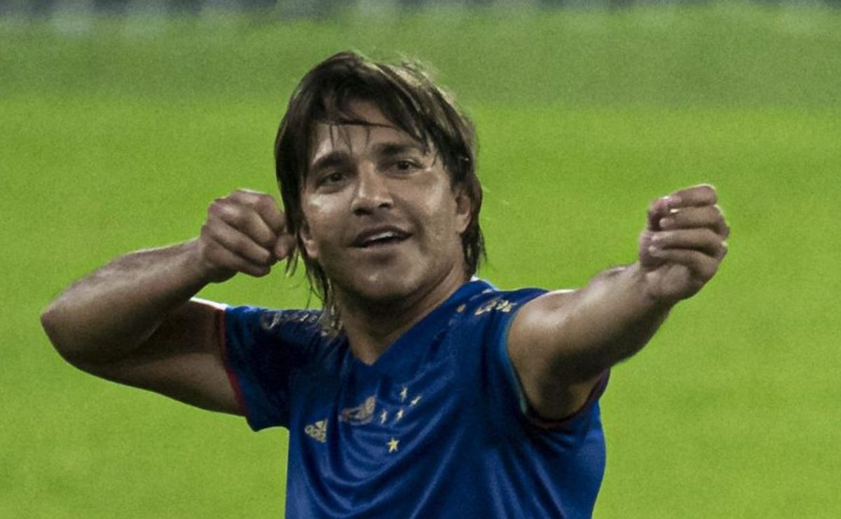 marcelo moreno está voltando ao cruzeiro? samuel venâncio explica retorno de ídolo