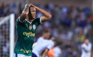 caio paulista vira 3ª opção e torcida do são paulo não perdoa: "reserva do reserva"