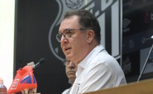 santos quebra recorde de público na neo química arena e marcelo teixeira fatura r$ 3 milhões